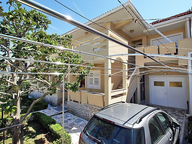 Apartman Sanda *