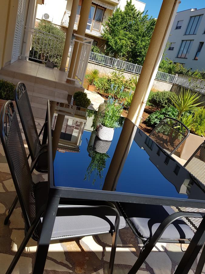 Sanda Apartman Zára